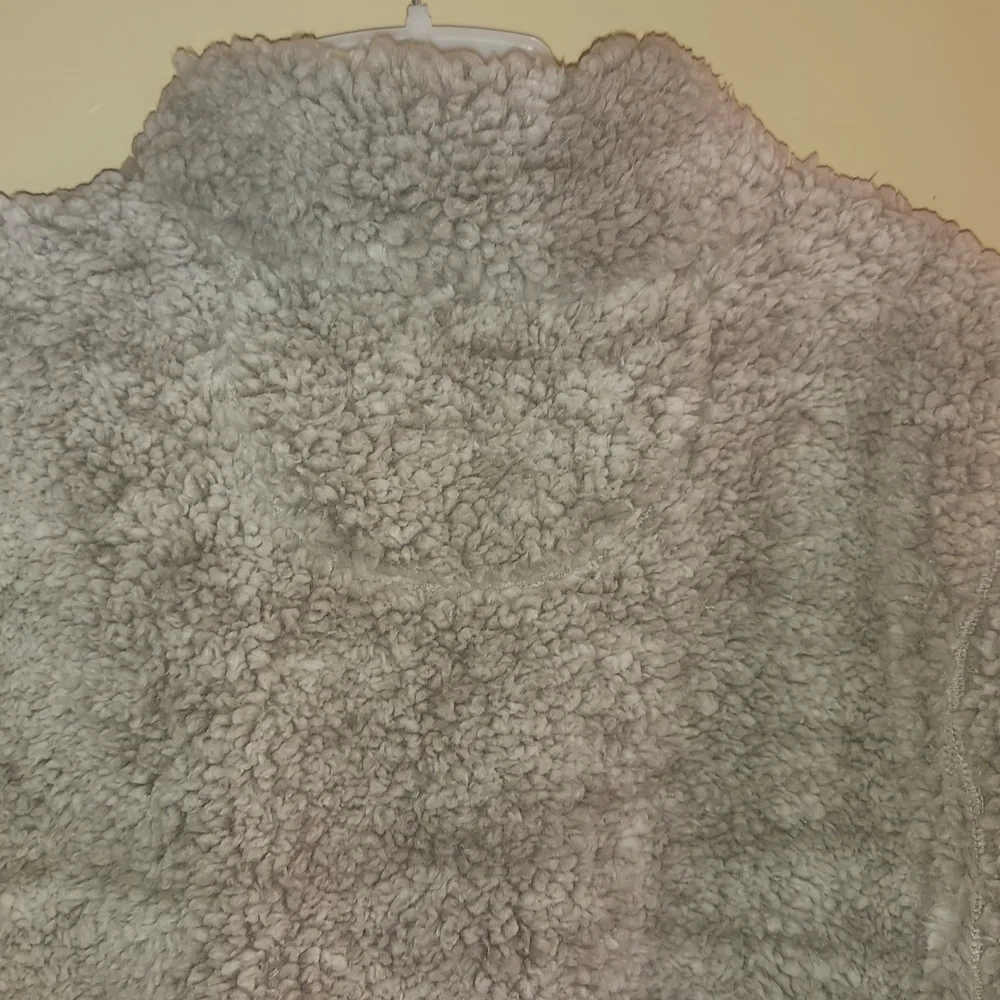 Wild Heart Fleece Pullover - Picture 5 of 7